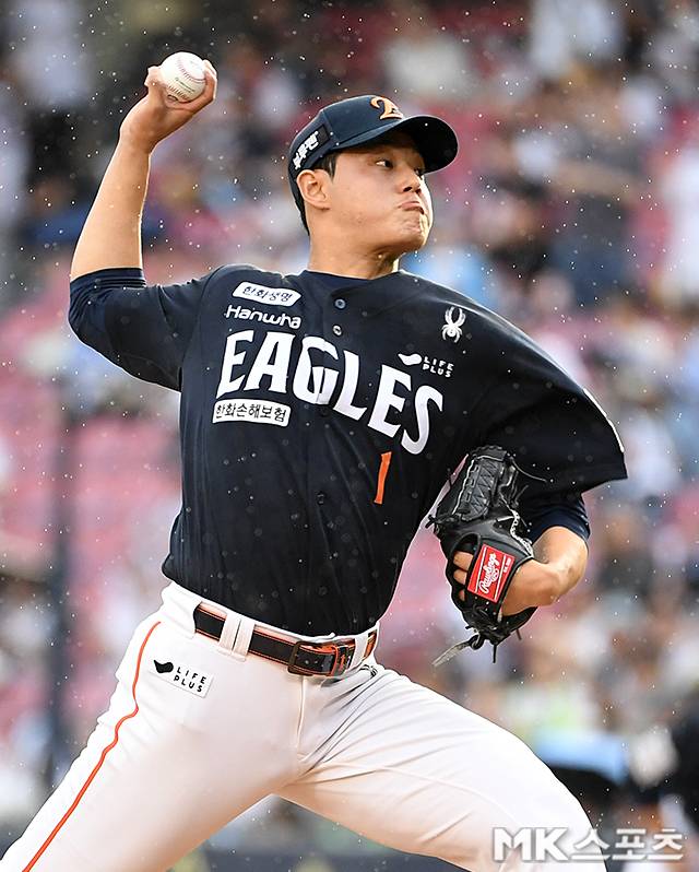 문동주는 22일 잠실 두산전에서 쾌투했다. 사진(잠실 서울)=천정환 기자