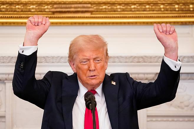 도널드 트럼프 미국 대통령이 14일(현지시간) 워싱턴DC 백악관 오찬에서 연설을 하고 있다. [로이터]