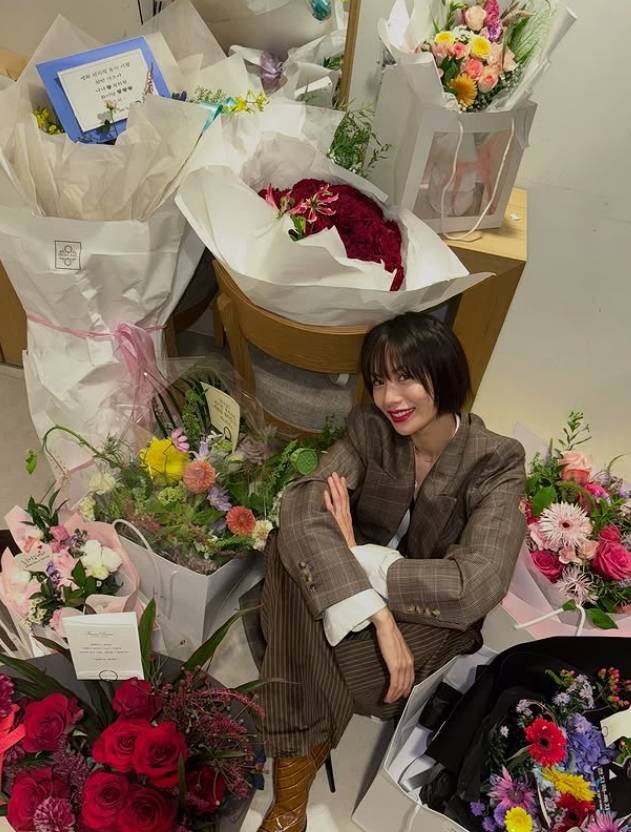 나나 소셜 미디어