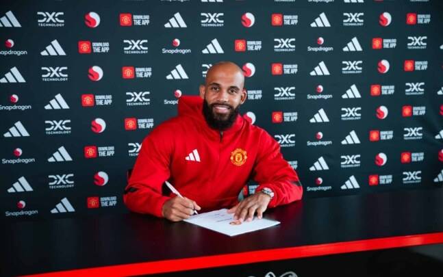 브라이언 음뵈모. 맨체스터 유나이티드 홈페이지