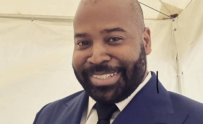 미국 출신 가수 그렉이 20년 전 교통사고로 세상을 떠난 약혼자를 떠올리며 눈시울을 붉혔다.&nbsp;그렉 인스타그램 캡처