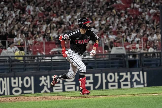 LG 박해민은 22일 광주 KIA전에서 9번타자 중견수로 선발출전해 9회초 극적인 동점 3점포를 터트렸다. LG는 접전 끝 KIA를 9-7로 물리쳤다. 사진제공|LG 트윈스