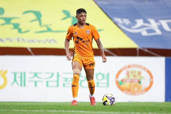 Photo = provided by Jeju SK FC