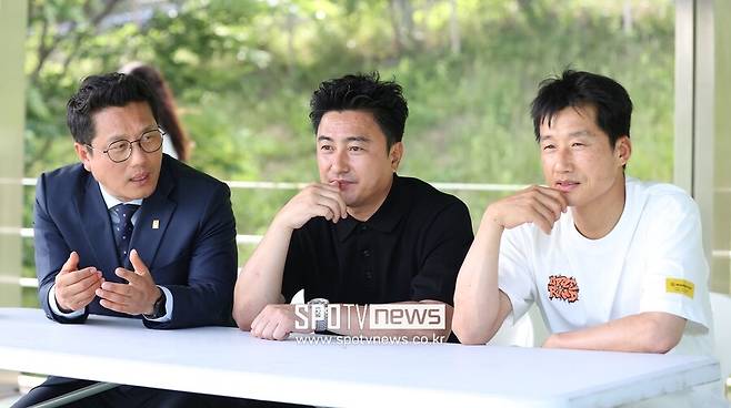 ▲ 현장 찾은 안정환 이정효 감독 / 사진 곽혜미 기자