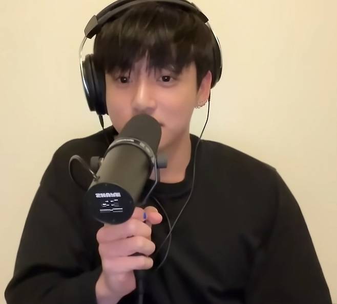 전 세계 4740만 설렘♥ 방탄소년단 정국, 누나 위해 좋은 마이크 잘 샀다
