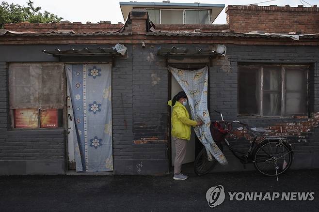 중국 농민공들이 주로 거주하는 베이징의 낙후 주거지역 [EPA 연합뉴스 자료사진]
