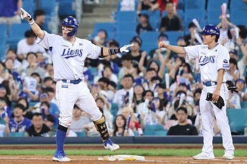 세리머니 하는 삼성의 강민호 [삼성 라이온즈 제공. 재판매 및 DB 금지]