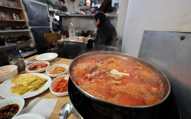 지난 3월16일 서울 시내의 한 김치찌개 식당 모습이다.(사진=연합뉴스)