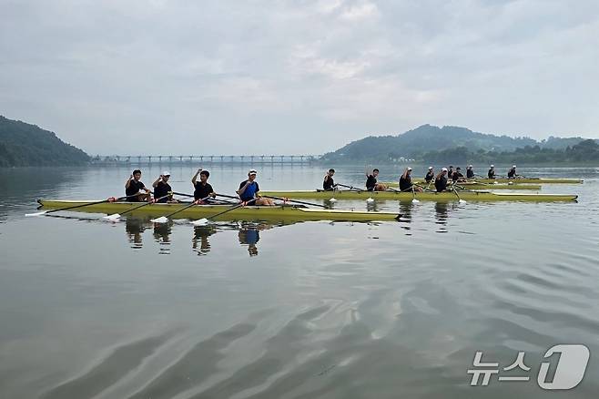 조정 청소년 국가대표팀 훈련 모습.(충주시 제공. 재판매 및 DB금지)/뉴스1