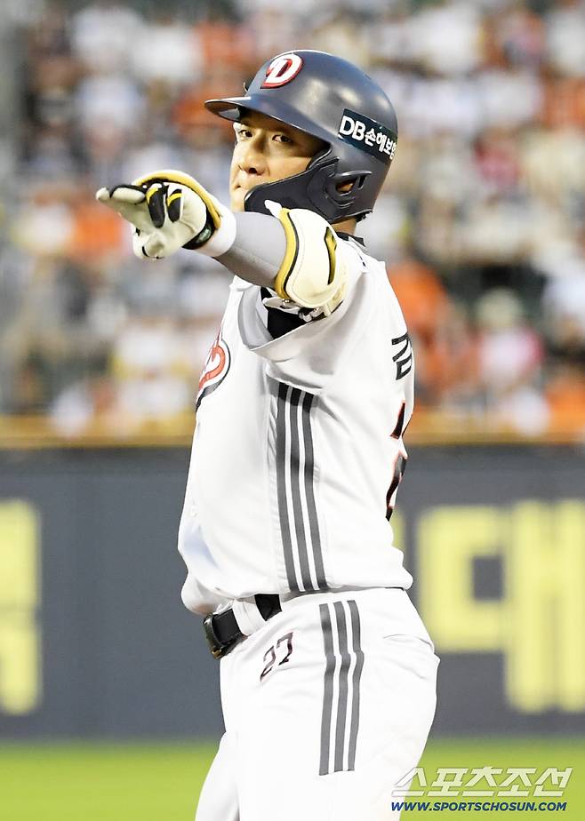 23일 잠실구장에서 열린 두산 베어스와 한화 이글스의 경기. 4회말 1사 2.3루 두산 김대한이 적시타를 날린 뒤 환호하고 있다. 잠실=박재만 기자 pjm@sportschosun.com/2025.07.23/