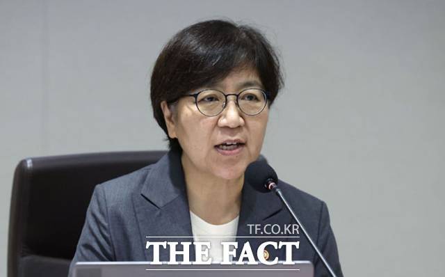 정은경 신임 보건복지부 장관이 1년 5개월째 집단 사직 중인 전공의 복귀를 특혜 반대 여론이 거센 상황에서 어떻게 풀어갈지 주목된다./뉴시스