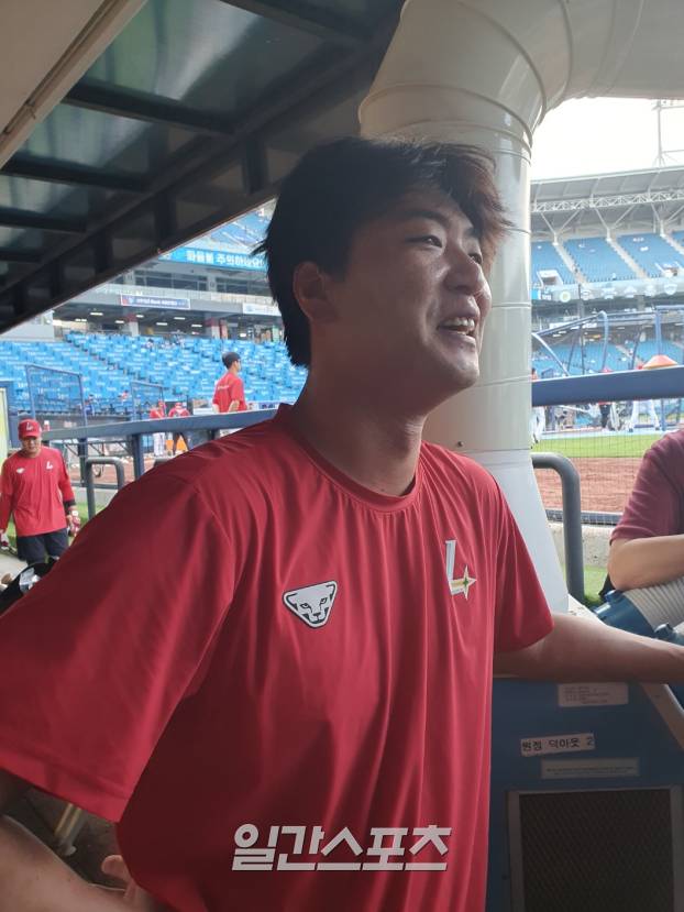 23일 대구 삼성전에 앞서 취재진과 인터뷰한 김광현. 대구=배중현 기자