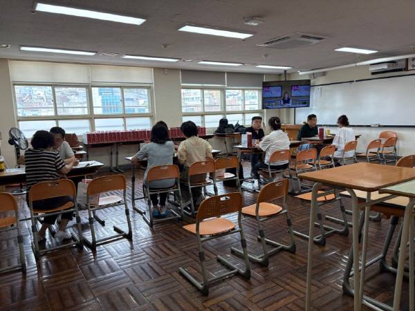 ‘경남여고 부설 방송통신고 진로진학 상담캠프’.