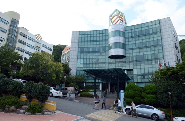 부산예술대학교 본관. 국제신문DB