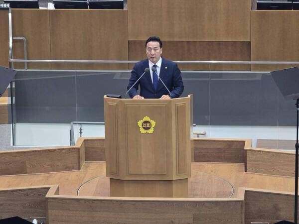 김용성 경기도의회 의원이 23일 오전 제385회 임시회 제2차 본회의 5분 발언을 통해 희귀질환자 지원을 위한 국가와 지방정부의 지원이 절실하다고 강조했다. 김경희기자