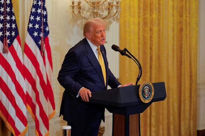 도널드 트럼프 미국 대통령이 22일(현지시간) 워싱턴 백악관에서 열린 공화당 의원 초청 만찬에서 발언하고 있다. 2025.07.22  ⓒ 로이터=뉴스1  Copyright (C) 뉴스1. All rights reserved. 무단 전재 및 재배포,  AI학습 이용 금지. /워싱턴 로이터=뉴스1