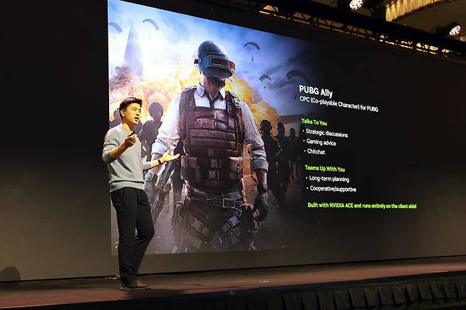 이강욱 크래프톤 딥러닝본부장이 CES 2025에 참가해 미국 라스베이거스 퐁텐블로 호텔에서 CPC에 대한 발표를 진행했다. (사진=크래프톤 제공) *재판매 및 DB 금지