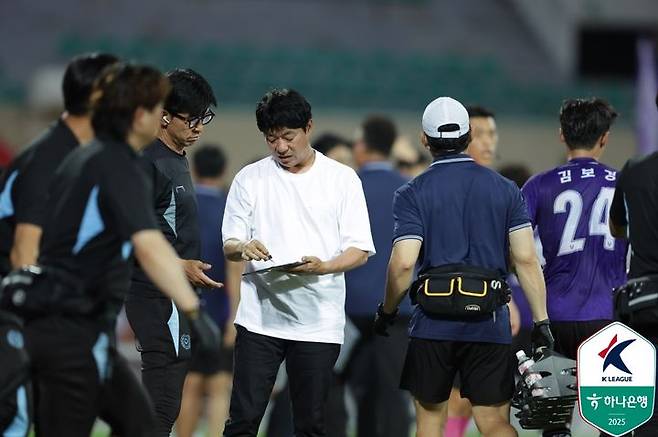[서울=뉴시스] 프로축구 K리그1 대구FC의 김병수 감독. (사진=한국프로축구연맹 제공) *재판매 및 DB 금지