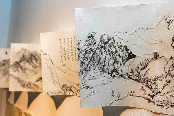 산행 중 그린 많은 스케치들.