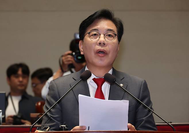 송언석 국민의힘 비상대책위원장 겸 원내대표가 23일 서울 여의도 국회에서 열린 의원총회에서 발언하고 있다. ⓒ연합뉴스