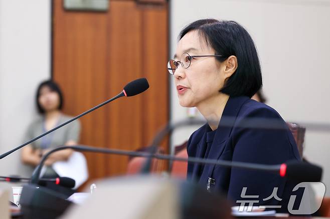한성숙 중소벤처기업부 장관 후보자가 15일 오전 서울 여의도 국회 산업통산자원중소벤처기업위원회에서 열린 인사청문회에 출석해 의원 질의에 답하고 있다. 2025.7.15/뉴스1 ⓒ News1 안은나 기자