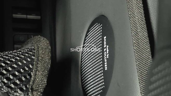 현대차 '아반떼 풀체인지' 실내 (출처 : 숏카)