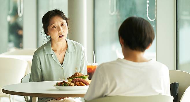 기준의 엄마 역을 맡은 고서희 배우의 모습