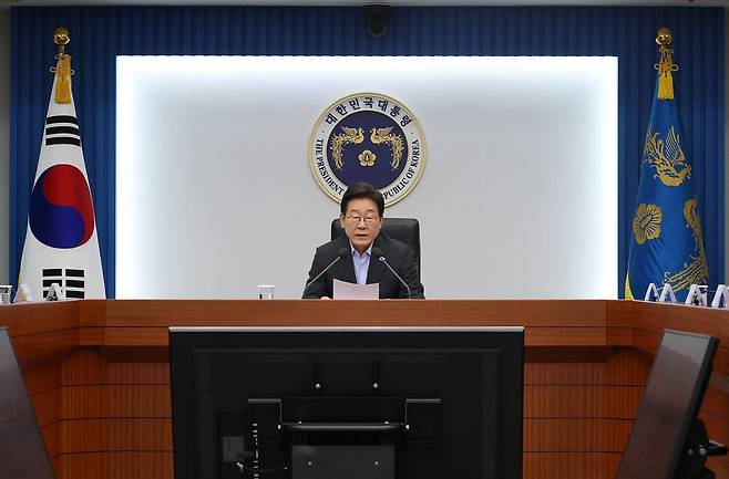 이재명 대통령이 24일 서울 용산 대통령실 청사에서 열린 4차 수석·보좌관 회의에서 발언하고 있다. 2025.7.24. 대통령실사진기자단