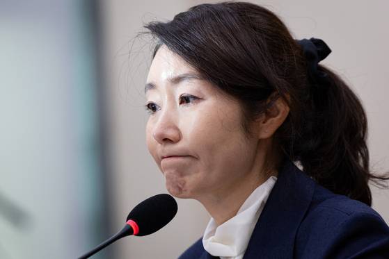 강선우 여성가족부 장관 후보자가 지난 14일 국회 인사청문회에 출석해 의원 질의를 듣고 있다. 뉴스1