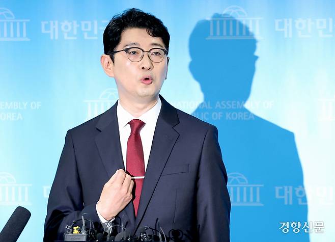 주진우 국민의힘 의원이 24일 국회 소통관에서 기자회견을 열고 당 대표 출마를 선언하고 있다. 박민규 선임기자