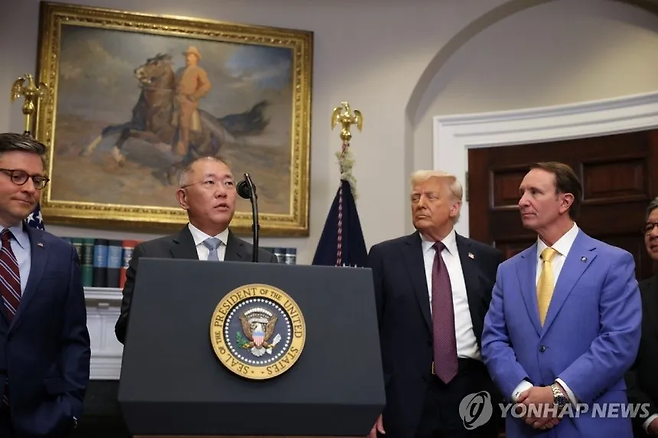 지난 3월 24일(현지시간) 미국 백악관에서 정의선 현대차그룹 회장이 대미투자 계획을 발표하고 있다. 로이터 연합뉴스