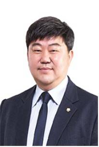 전원석 시의원. 부산시의회 제공.