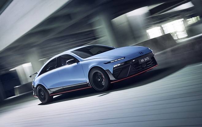 아이오닉6 N 주행 장면  [사진출처=현대차]