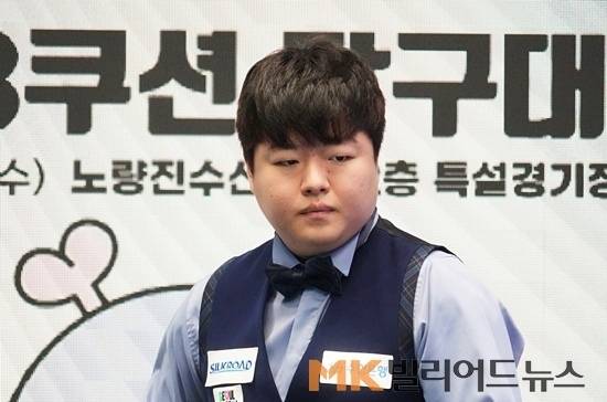 조명우가 ‘Sh수협은행배당구대회’ 8강전에서 하이런13점 등 ‘세계1위’ 다운 클래스를 과시하며 4강에 올랐다.