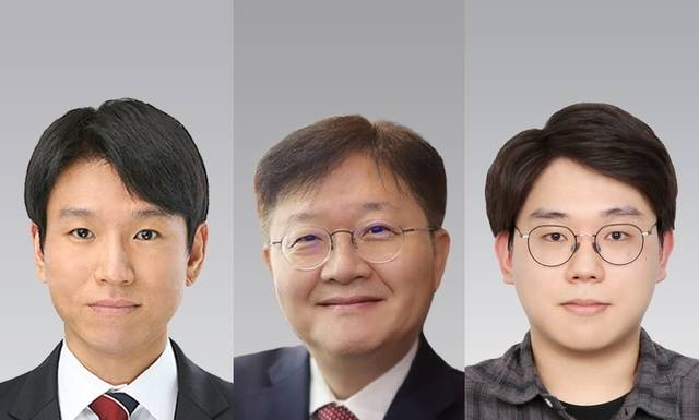왼쪽부터 서강대 물리학과 양상모 교수, 화학과 옥강민 교수, 물리학과 정태현 석사과정 대학원생. 서강대 제공