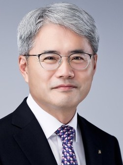 윤희성 행장