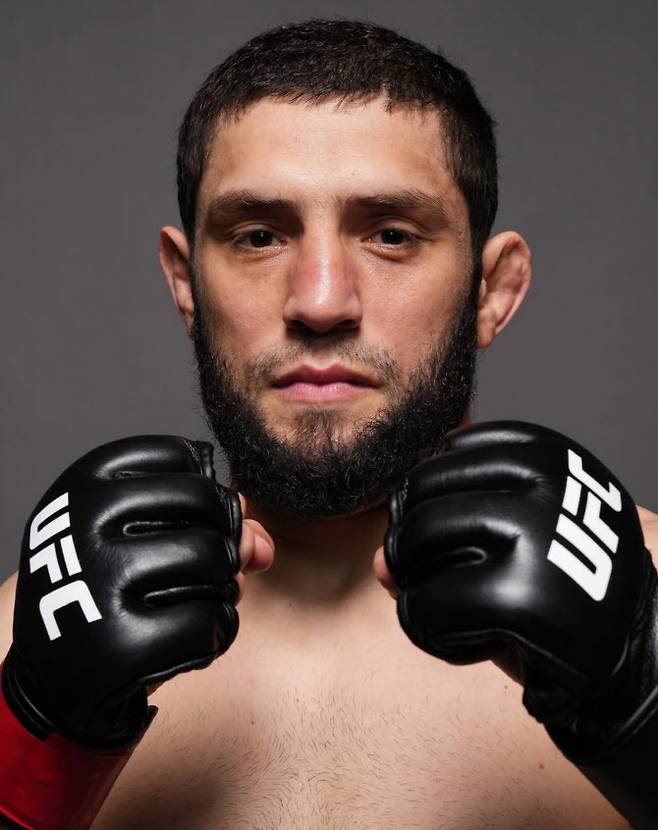 박준용과 맞서 싸울 이크람