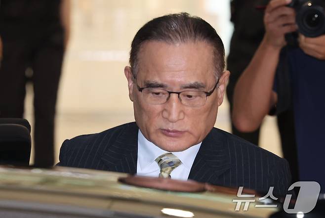 위성락 대통령실 국가안보실장이 24일 오후 인천국제공항을 통해 귀국하고 있다. 나흘간의 방미 일정을 마친 위성락 대통령실 국가안보실장은 마코 루비오 미국 국무장관 겸 국가안보보좌관을 만나지 못하고 귀국길에 올랐다.(공동취재) 2025.7.24/뉴스1 ⓒ News1 김명섭 기자