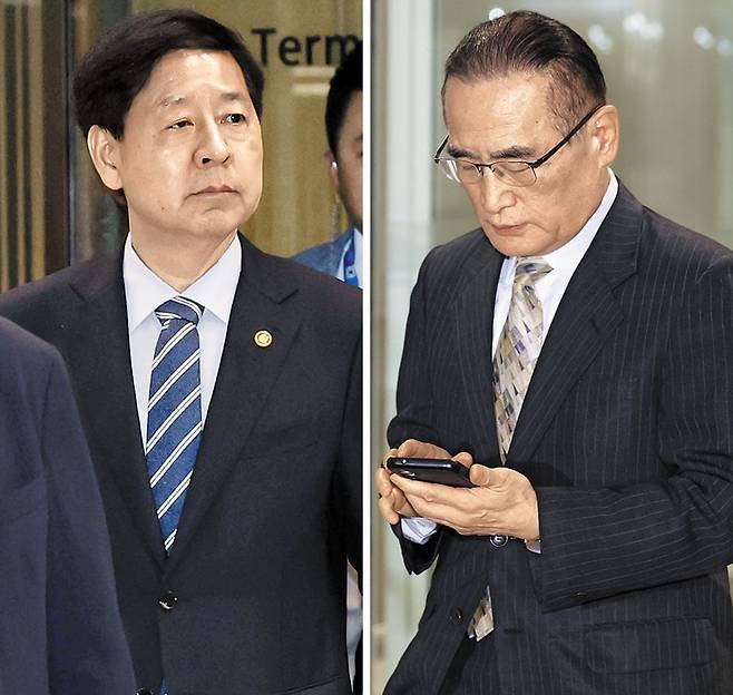 Deputy Prime Minister and Finance Minister Koo Yoon-cheol (left) leaves Incheon International Airport after canceling his departure following a U.S. notice to call off the South Korea-U.S. “2+2 talks” on July 24, 2025. National Security Adviser Wi Sung-lac, who had departed for Washington on July 20 but failed to meet with U.S. National Security Adviser and Secretary of State Marco Rubio, returned to Seoul that afternoon. /Jang Gyoung-sik