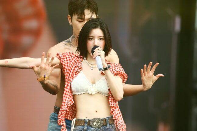 가수 권은비./더블앤(W&) 제공