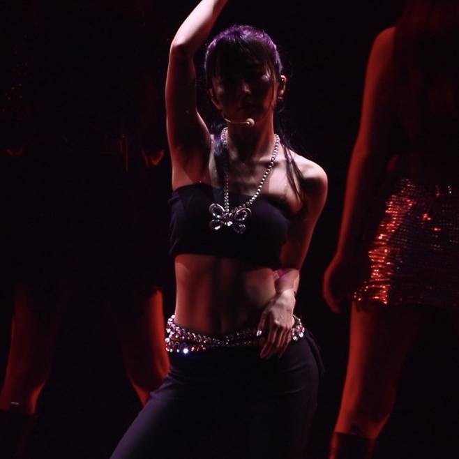 GUFH27pbsAAurek.jpg 복근 운동하는 슬기.gif