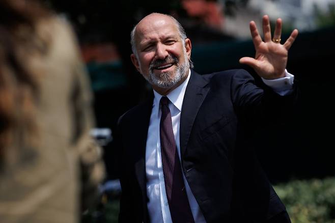 하워드 러트닉 미국 상무부 장관이 CNBC와 인터뷰를 하면서 한국의 자동차 산업을 콕 짚어 언급했다. UPI연합뉴스