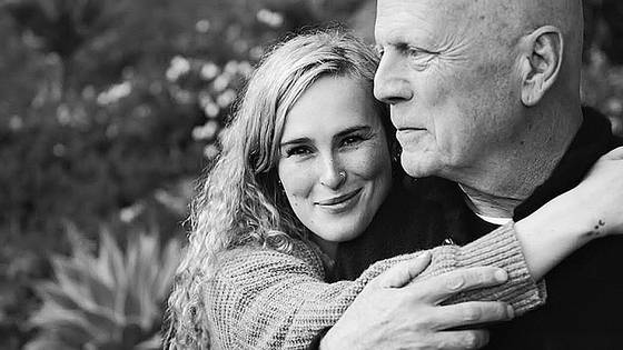 브루스 윌리스와 그의 딸 루머 글렌 윌리스. 사진 루머 글렌 인스타그램 캡처