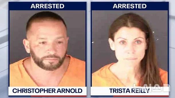 기내에서 성행위를 시도해 공공장소 음란혐의로 기소된 크리스토퍼 아놀드와 트리스타 라일리의 머그샷. [뉴시스]