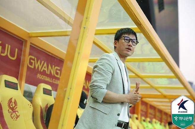 [서울=뉴시스] 프로축구 K리그1 광주FC의 이정효 감독. (사진=한국프로축구연맹 제공) *재판매 및 DB 금지