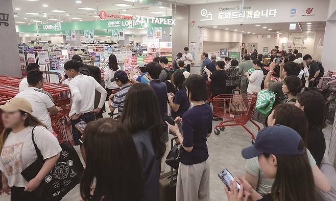 올해 3분기 소매유통업 경기전망지수 조사 결과, 대형마트만이 기준치를 밑돌았다.[사진｜뉴시스]