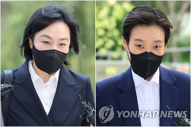 특검 출석하는 유경옥·정지원 전 행정관 (서울=연합뉴스) 이진욱·최재구 기자 = 김건희 여사의 '문고리 3인방'으로 알려진 유경옥(왼쪽)·정지원 전 행정관이 25일 서울 종로구 KT광화문빌딩에 마련된 김건희 여사 관련 의혹을 수사 중인 민중기 특별검사팀 사무실에 출석하고 있다. 2025.7.25 cityboy@yna.co.kr jjaeck9@yna.co.kr