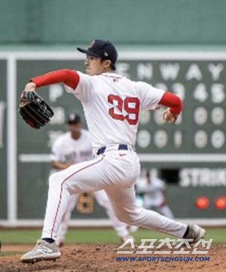 우와사와는 지난해 보스턴에서 메이저리그 2경기에 등판했다. 지난겨울 친정팀 니혼햄이 아닌 소프트뱅크 유니폼을 입었다. 사진출처=우와사와 나오유키 SNS