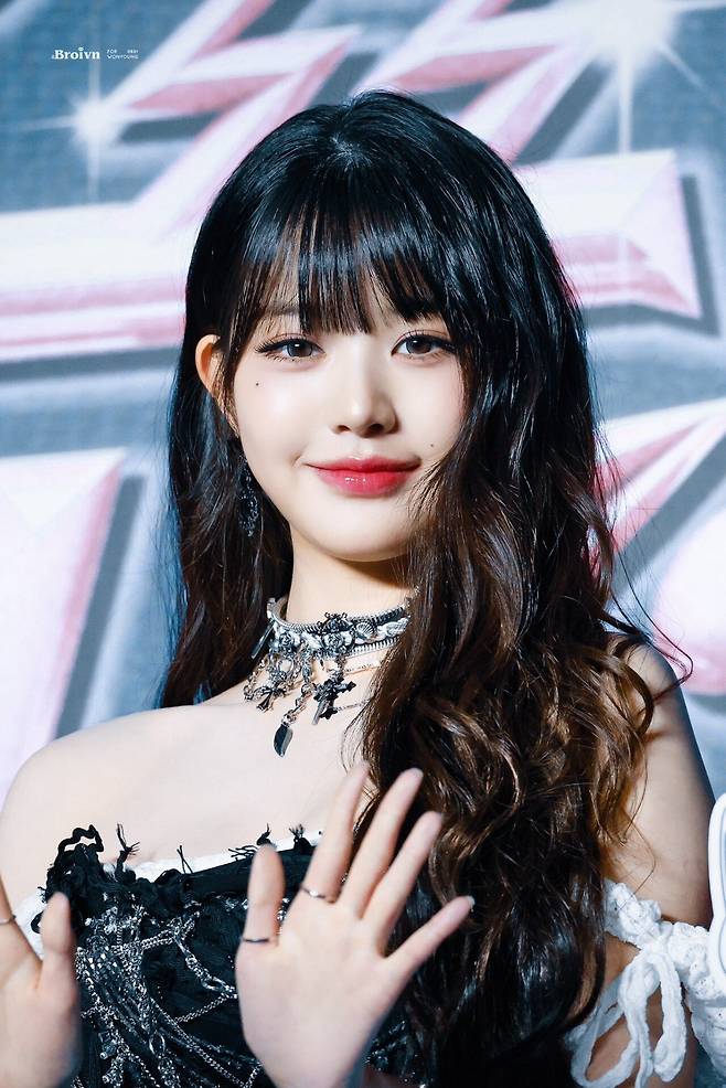 18.jpg 오늘자 SBS 가요대전 썸머 블루카펫 아이브 장원영