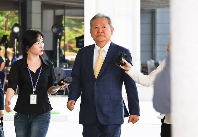 이상민 전 행정안전부 장관이 지난 25일 서울 서초구 서울고등법원에 마련된 조은석 내란 특검 사무실에 출석하고 있다. 뉴시스